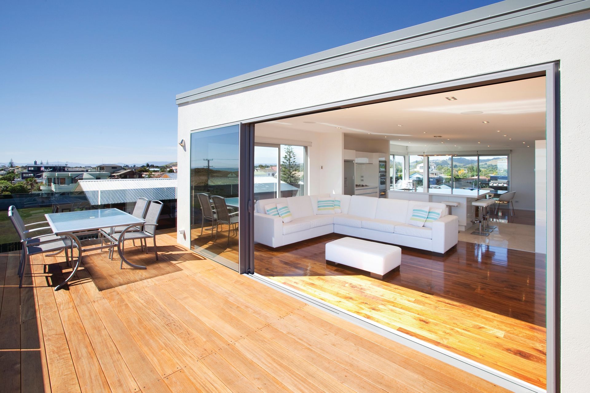 Aluminium, timber and fiberwood entry doors